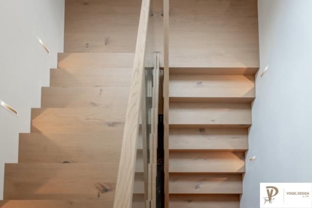 Treppenhaus von oben nach unten