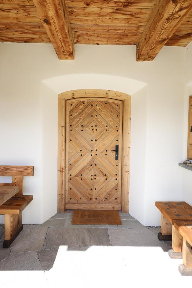 Eingangstüre aus massivholz