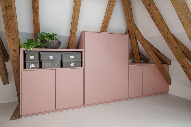Dachschräge-Schrank