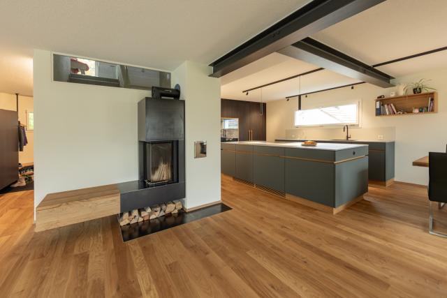 Umbau Küche, Wohn- und Eingangsbereich Einfamilienhaus in Zell | offene Küche und Wohnzimmer