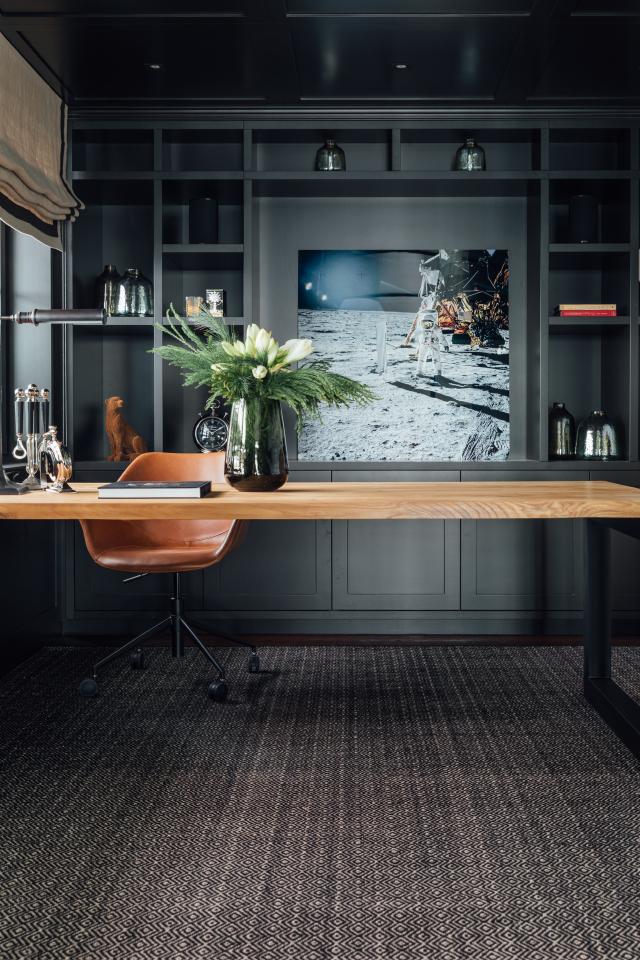 Das "Filetstück": Office mit Kassettendecke und Brusttäfer