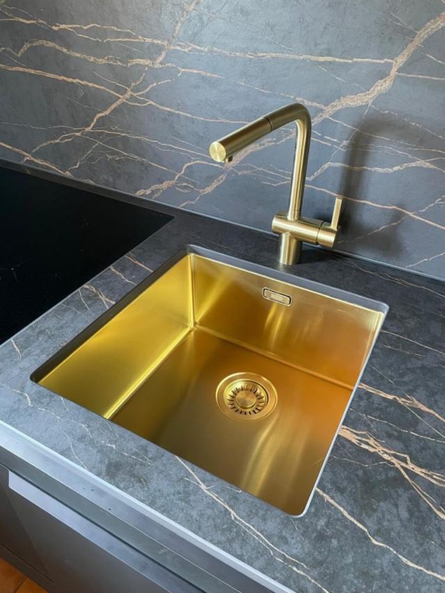 elegante Franke Armatur in edlem Gold-Finish